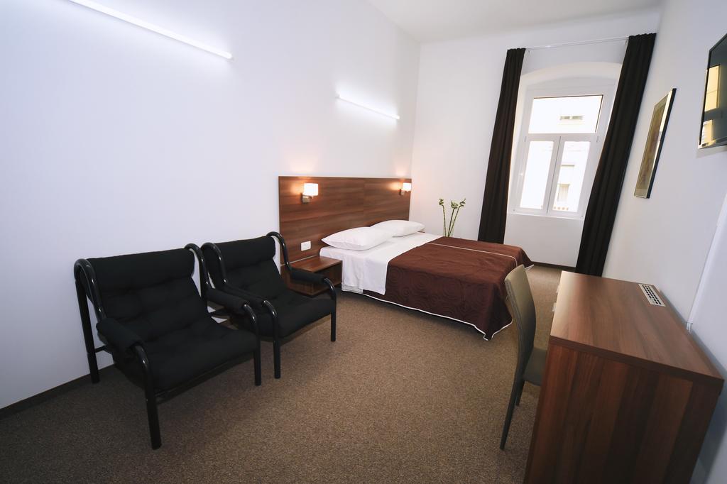Riva Rooms Rijeka Oda fotoğraf